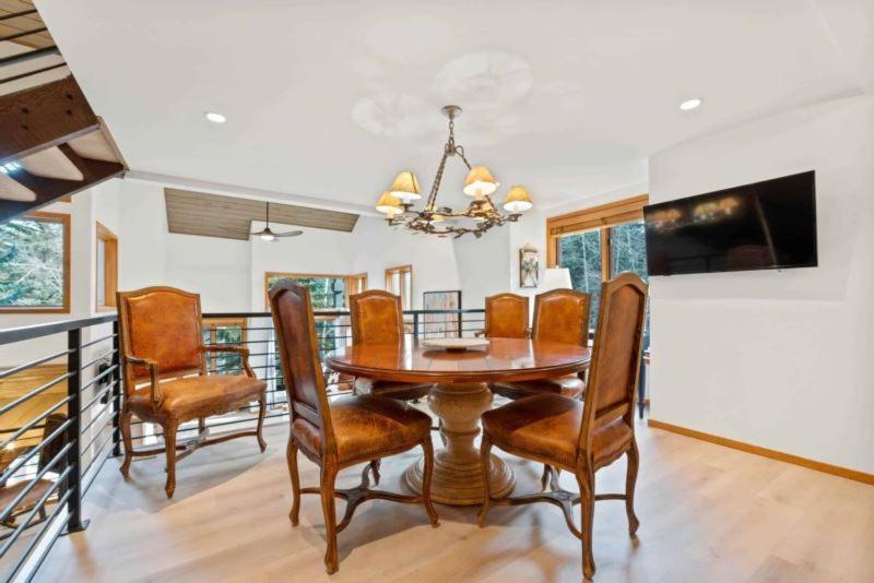 Ridgepoint Townhome 198 By East West Hospitality Beaver Creek Exterior photo