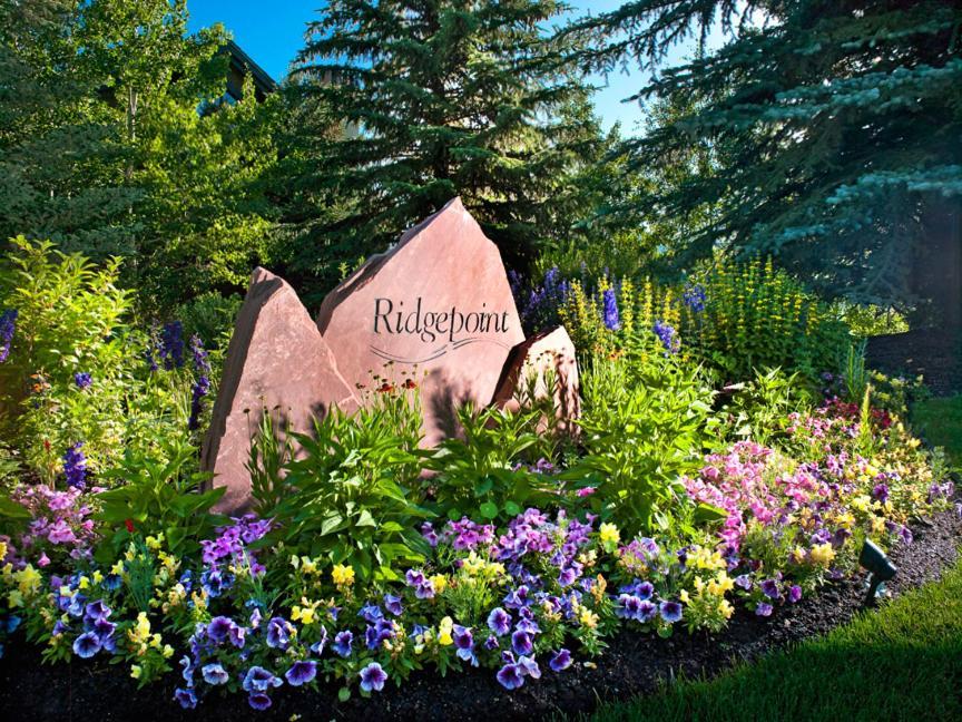 Ridgepoint Townhome 198 By East West Hospitality Beaver Creek Exterior photo