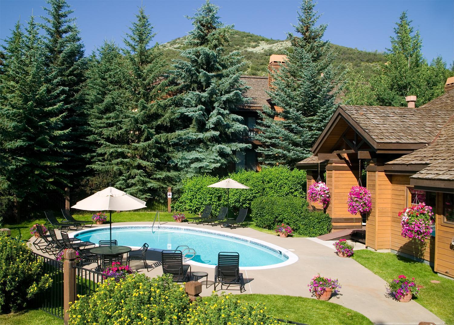 Ridgepoint Townhome 198 By East West Hospitality Beaver Creek Exterior photo